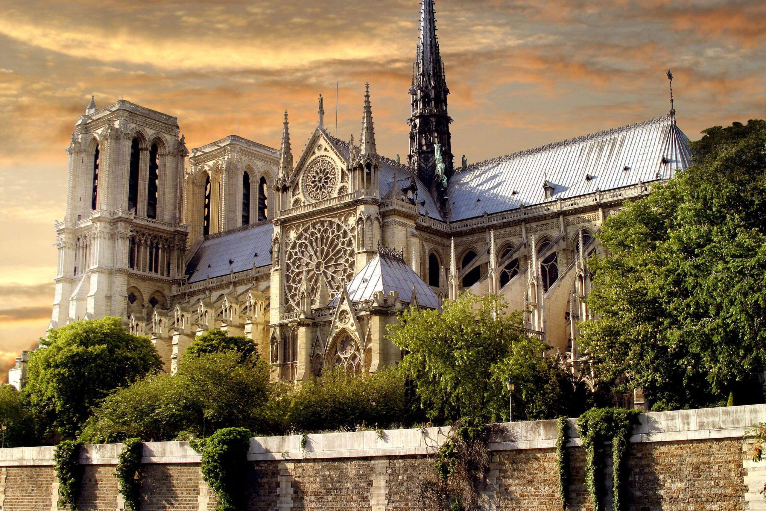 Propuestas arquitectónicas para Notre Dame